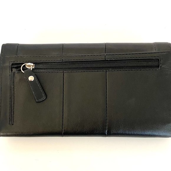 ***SOLD*** Classic Coach Black Leather Folding Wallet. - Picture 5 of 7